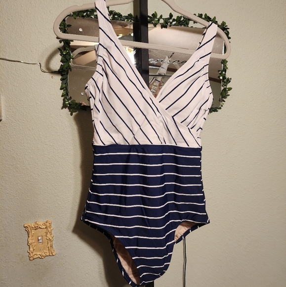 Kona Sol Other - NWT Womens Kona Sol Swimsuit. Size M. Blue & White